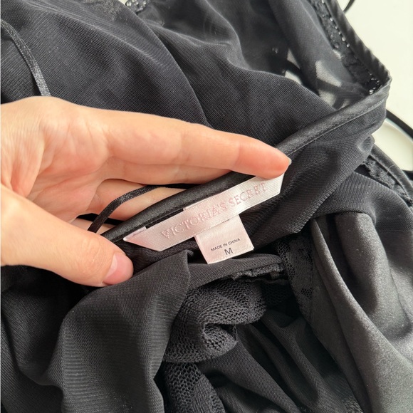 2005 Victoria’s Secret black sheer lace backless maxi slip dress - Picture 2 of 3